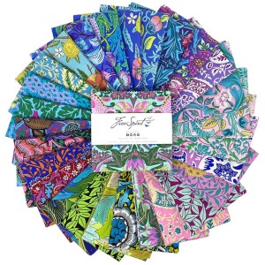 Kaffee Fasset x William Morris Collaboration 5inch Charm Pack (42pcs)